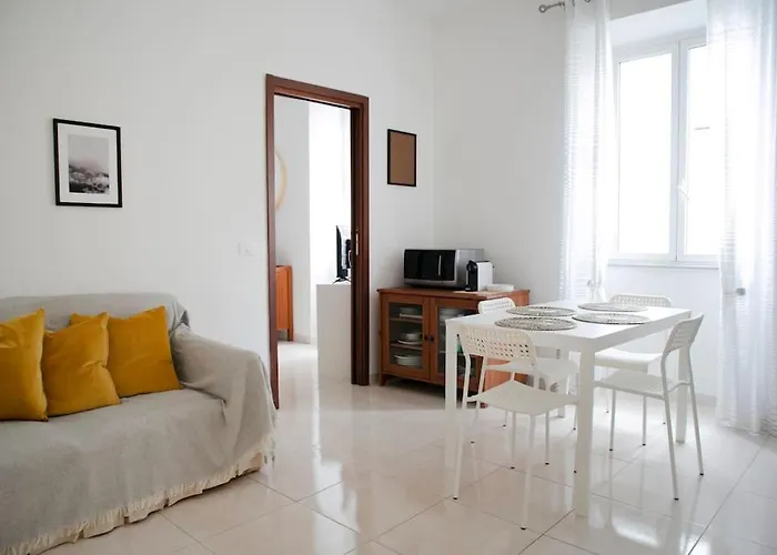 A Comfortable For In San Lorenzo Apartament